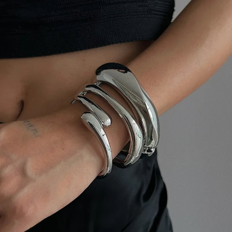 Tee-Von Silver Swirl Cuff